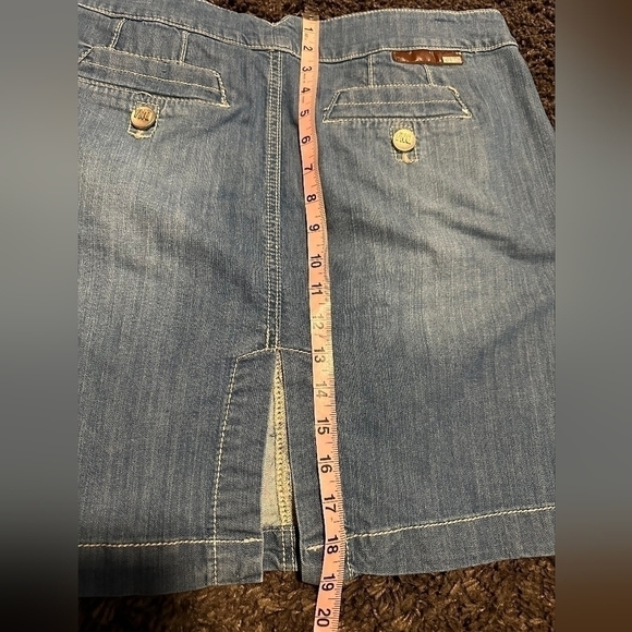 YNC Medium Wash Distressed Stretch Denim Jean Skirt Sz. 13 - Picture 7 of 7